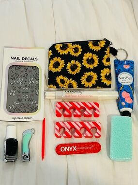 Nail Care Kit & Bag NWT